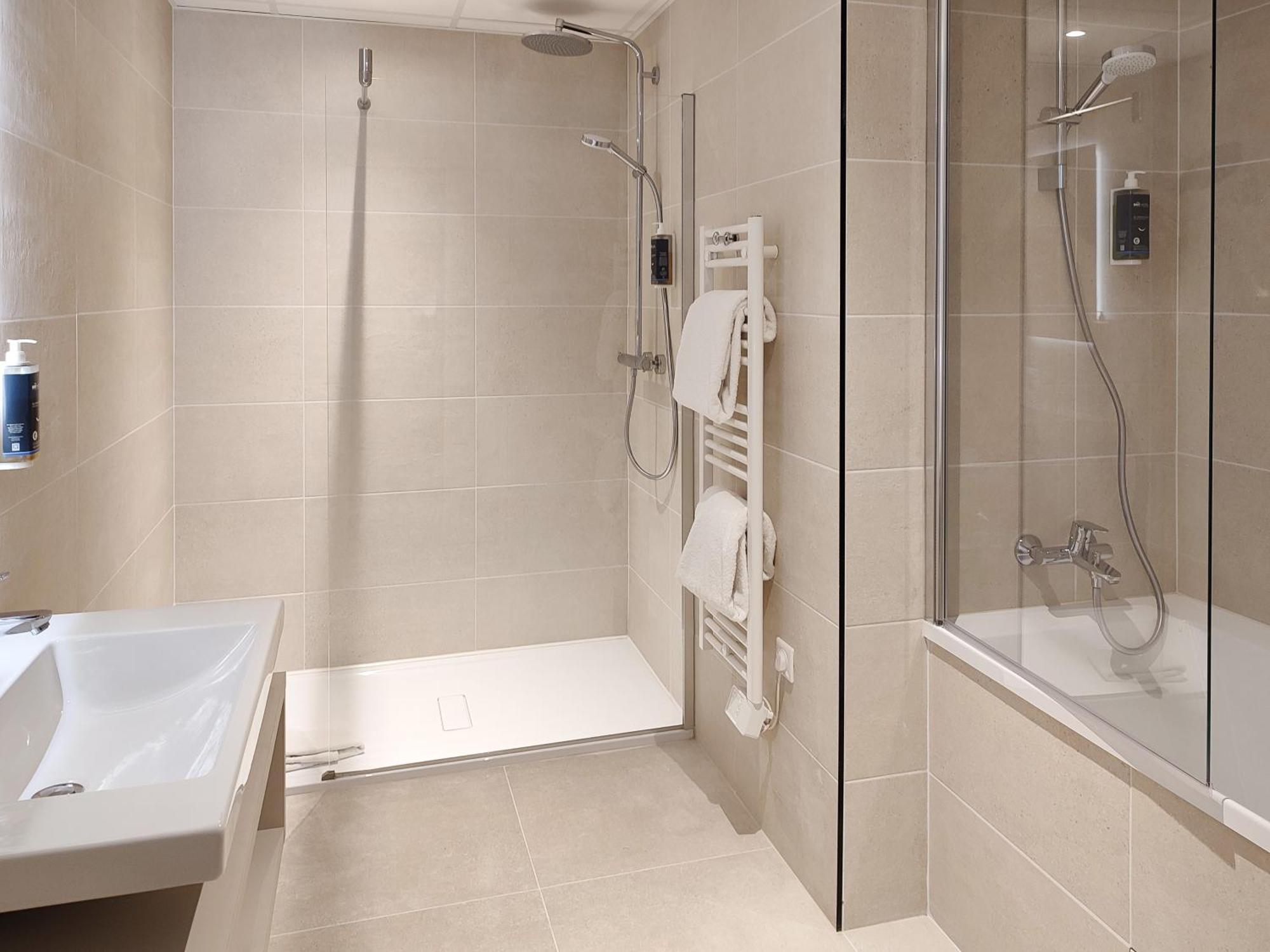 Brit Hotel Limoges Centre Gare Екстер'єр фото